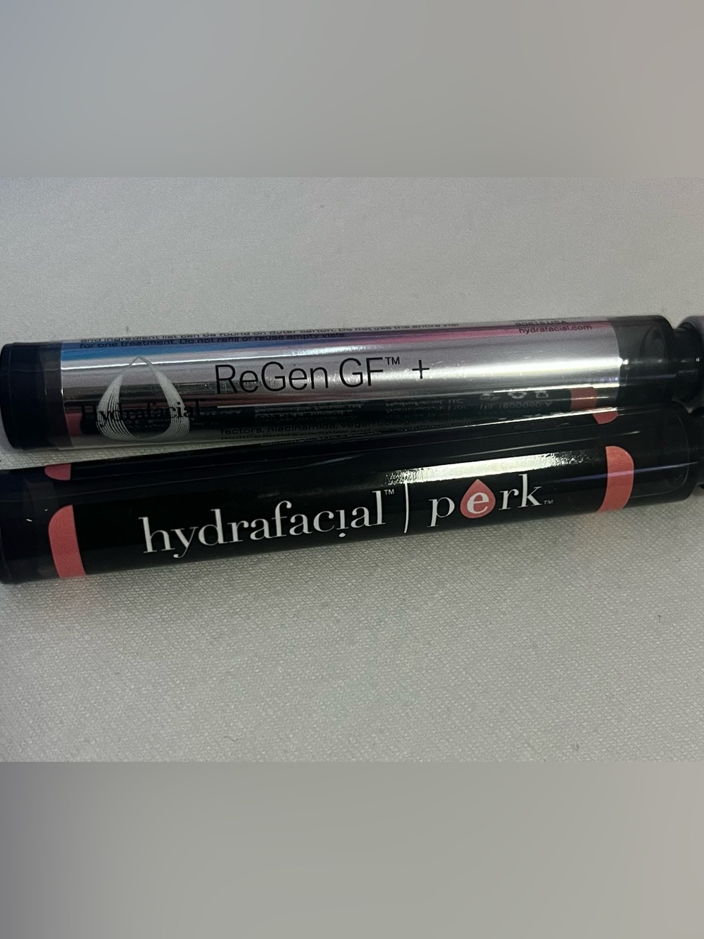 HydraFacial lip Perk ReGen GF+ Serum
